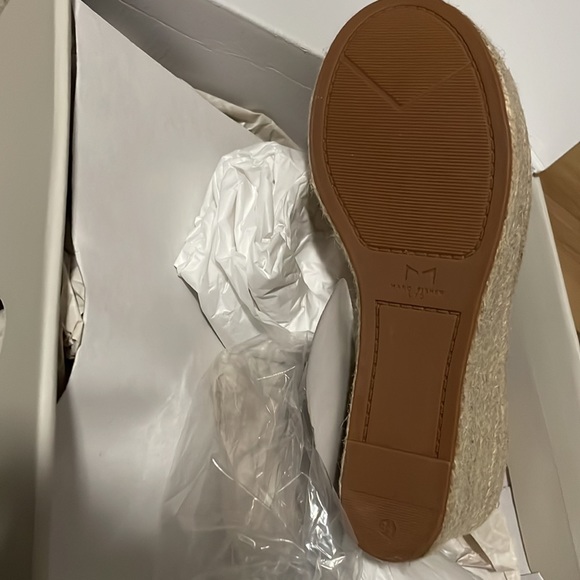 Brand new in box Marc Fisher Aliza ankle strap espadrille wedge so 8.5 - Picture 5 of 7